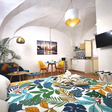Ma Ma Crociferi 33 Apartment Катания Екстериор снимка